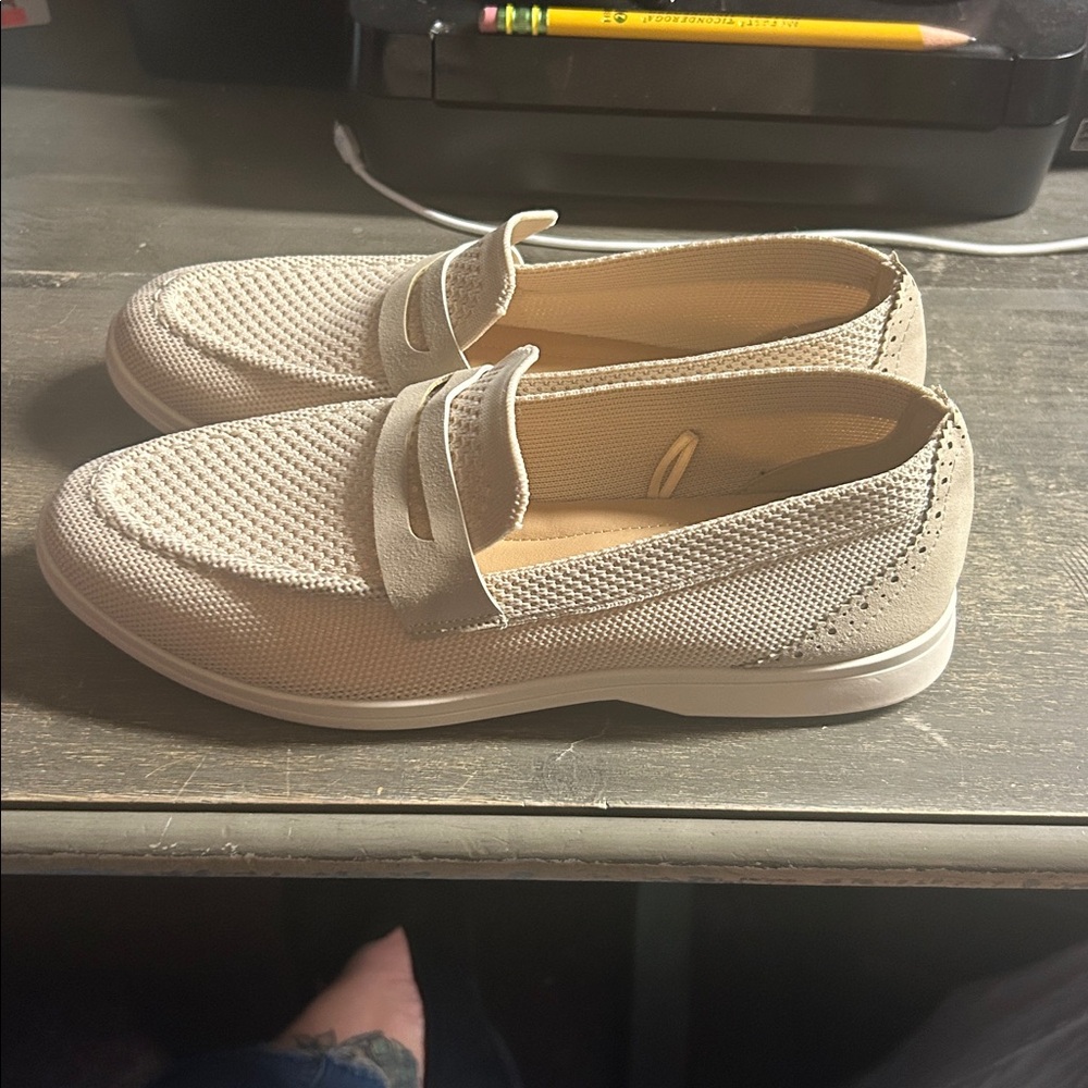 Dollymix Women's Cream Knit Loafers - size 9 - Picture 2 of 5